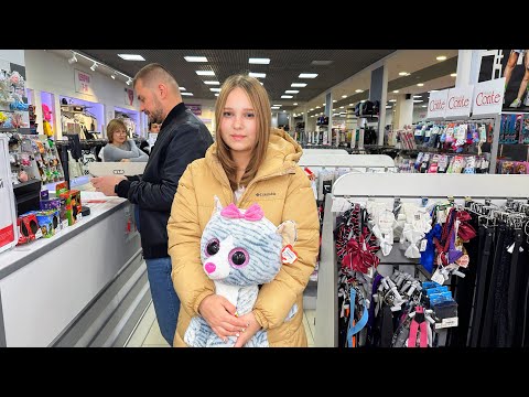 ВЛОГ 😱 Что случилось с НОВОЙ КУРТКОЙ Алисы ? Едем покупать обувь для Алисы ! Наши видео до ютуба !  thumbnail