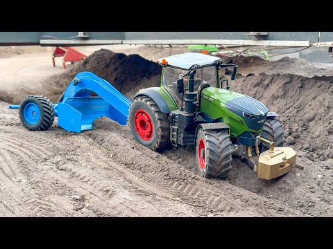 TRACTOR AND EXCAVATOR IN TROUBLE, RC TRACTORS AND TRUCKS COLLECTION thumbnail