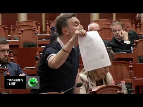 Top Channel/ Sherr mes socialistëve, Braçe shpërthen ndaj ministrit Salla, i fiket mikrofoni thumbnail