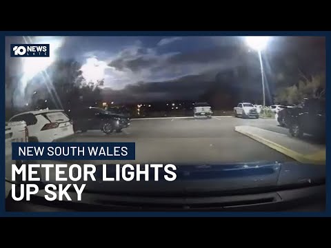Meteor Lights Up Night Sky Across New South Wales | 10 News thumbnail