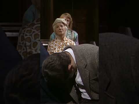 Wrong Place, Wrong Sleep #classicmrbean #britishcomedy #classicbean thumbnail
