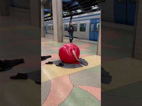 Yoga gone wrong 🤣-Julien Magic thumbnail