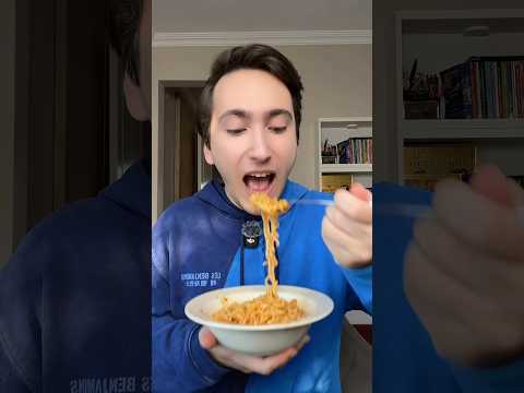 En acılı Noodle’ı denedim 🔥 thumbnail