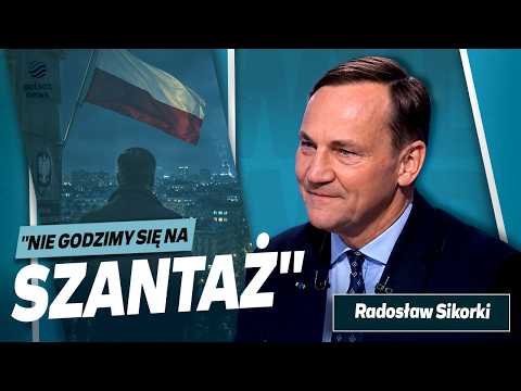 Sikorski pochwalił rząd PiS. "Inne ambasady ewakuowały się z Kijowa" thumbnail