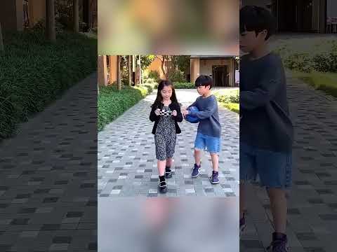 🥺💖 "لقد حمى أخته الصغيرة منذ طفولتها... ولم يتوقف أبدًا عن تدليلها 🛡️✨" thumbnail