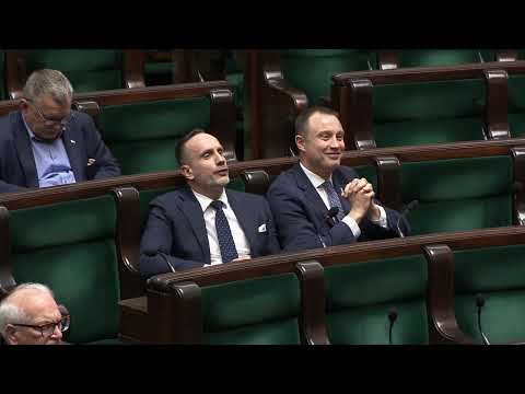 Kowalski ostrzega przed HIV z Zimbabwe, Hołownia radzi... wstrzemięźliwość thumbnail