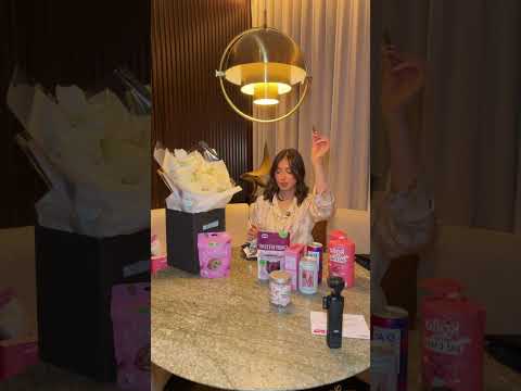 ‎احبب شكثر هدى بيوتي و التيم مالها يهتمون لكللل التفاصيل ? ‎شكراا و احبكم واايد ?? ‎ Huda Beauty thumbnail