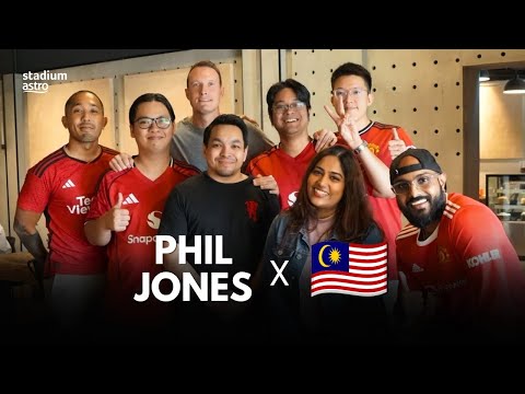 Phil Jones gets a taste of Malaysian cuisine! | Behind the Scenes | Stadium Astro Express thumbnail