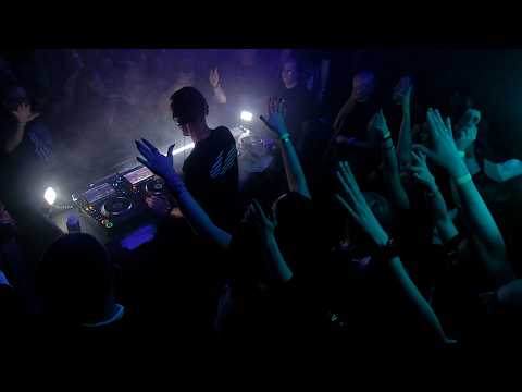 Armin van Buuren - Let The Music Guide You (ReOrder pres. Crowd+Ctrl Remix) [Live at Unfiltered #3] thumbnail