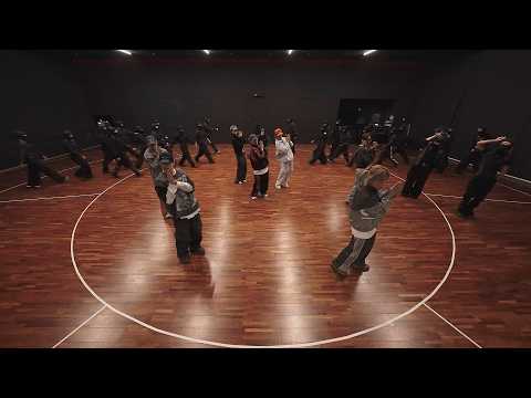 BTS 'Hooligan' Dance Practice thumbnail