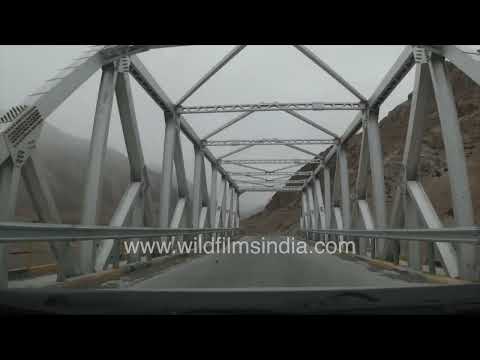 Manali–Leh Highway in the trans-Himalayan region of northern India. thumbnail