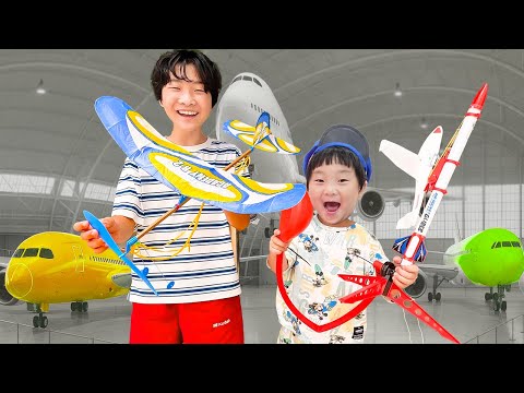 Yejun's Airplane Toy Assembly with Aviation Museum for Kids Video thumbnail