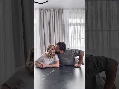 Дочка по-любому посмотрела б на отца..😍 thumbnail