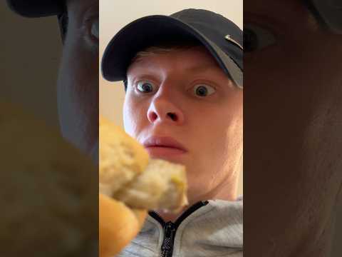 Bratwurst Vs Sausage roll 🇩🇪🇬🇧🌭 thumbnail