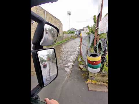 Bradford delivery ? Chicken korma, Netflix & another night living on the road thumbnail