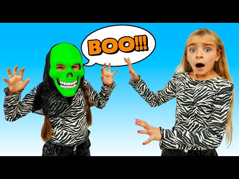 Gisele enseña a compartir sus juguetes a Claudia Las Ratitas thumbnail