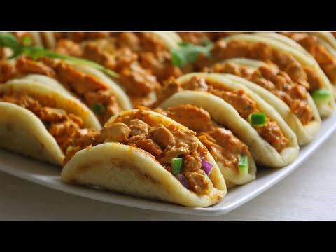 Mini pita bites with chicken filling thumbnail