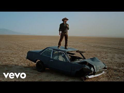 Christian Nodal - Sé Feliz X Mí (Video Oficial) thumbnail