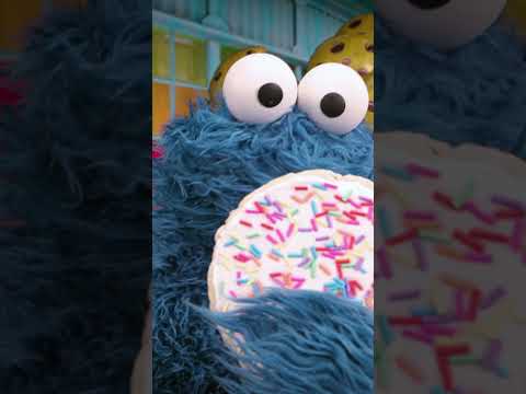 Cookie Monster Says Happy Birthday to You! 🥳  #sesamestreet thumbnail