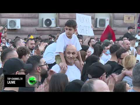 Top Channel/ Mijëra qytetarë në shesh para kryeministrisë, zbulohen 5 kërkesat për Ramën thumbnail