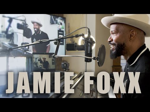 Jamie Foxx Sings Grandma's Hands!!! thumbnail