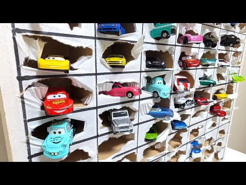 100 kinds of Tomica (miniature cars) Disney Cars & cars from around the world. What will you get? thumbnail
