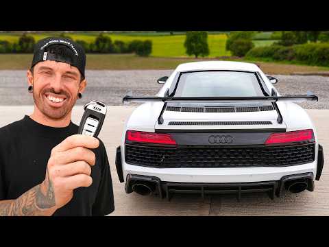 I REBUILT A WRECKED AUDI R8 THEN GAVE IT TO MY FRIEND thumbnail