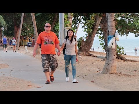 A Day in Pattaya - Vlog 401 thumbnail