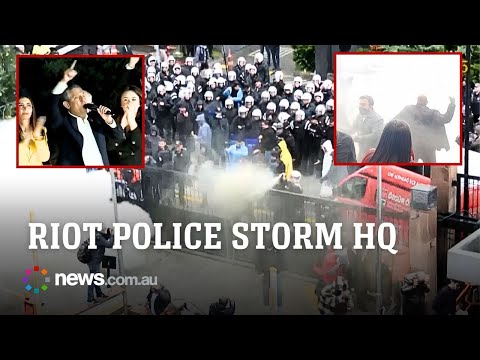 Turkey opposition HQ stormed in escalating political crisis thumbnail