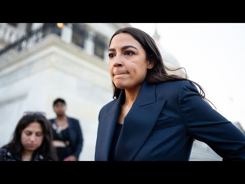 ‘The lack of respect was palpable’: AOC left red-faced over crowd’s humiliating reaction to speech thumbnail