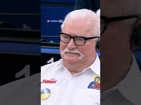 Owacje dla Wałęsy w Europarlamencie. Buzek mówił o "Wielkim przywództwie" thumbnail