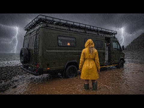 ⚡️ŞİDDETLİ YAĞIŞTA KARAVAN VE ÇADIRLA 2 FARKLI KAMP thumbnail