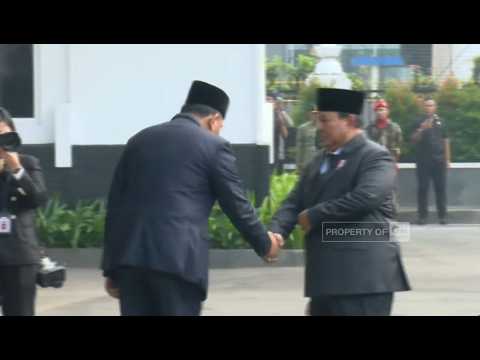 LIVE Presiden Prabowo Melayat ke Persemayaman eks Menhan Ryamizard Ryacudu thumbnail
