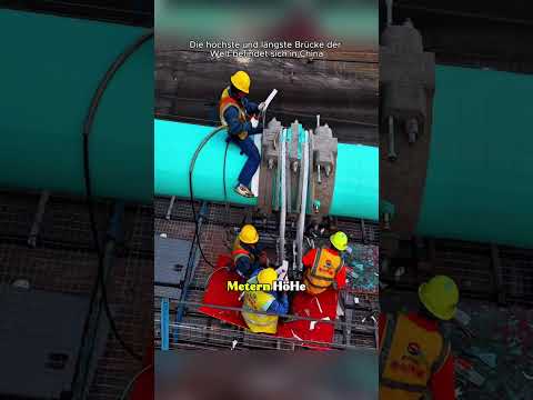 Chinas höchste Brücke   600 Meter über dem Abgrund thumbnail