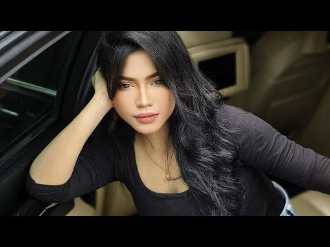 What's up everyone?!  - Amira Live Chat thumbnail