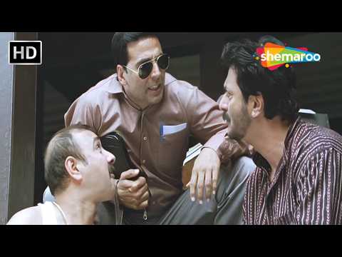 Akshay Kumar Comedy - आदमी की शकल अच्छी ना हो ना तो भगवान केहते है बाते अच्छी करनी चाहिए | Comedy thumbnail