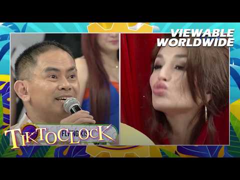 TiktoClock: Nathalie Hart, may pa-FLYING KISS para kay Jayson Gainza! thumbnail