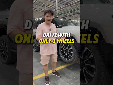This Chinese SUV Lifts Itself to Change a Tire - BYD Fangchengbao B5 & B8 thumbnail