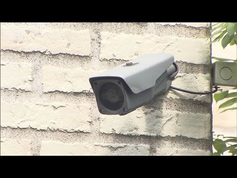 ひったくり犯行の瞬間　強盗未遂で46歳男逮捕　女性が約8m引きずられる(2026年5月14日) thumbnail