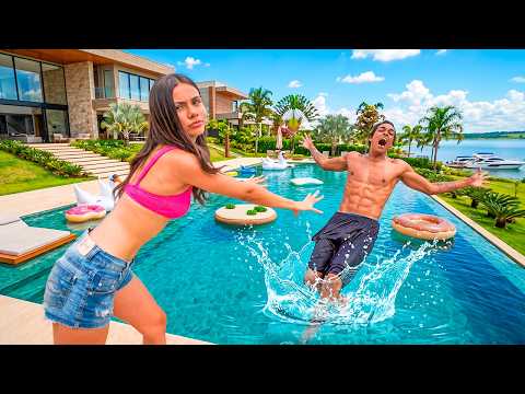 A Vizinha Surtou E Jogou O Ex Na Piscina! thumbnail