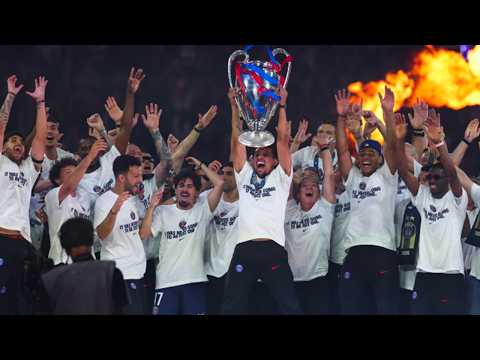 Sacre du PSG en Ligue des champions : les joueurs parisiens célébrés au Parc des Princes thumbnail