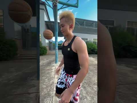 當mma綜合格鬥和籃球單挑結合在一起.... thumbnail