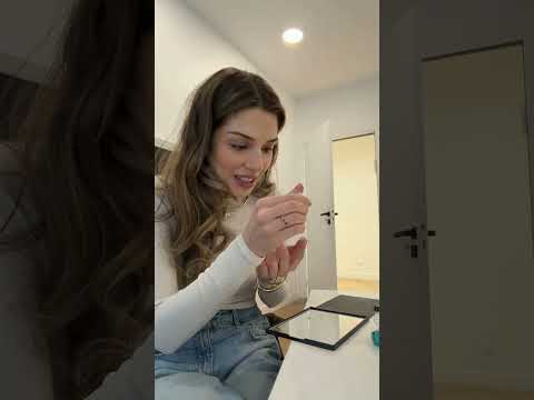 l’ophtalmo m’appelle pour m’aider avec mes lentilles de nuit .. thumbnail