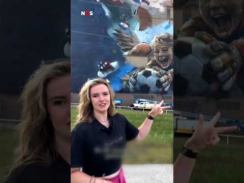 Nederlandse Rosalie maakt gigantische muurschilderingen  thumbnail
