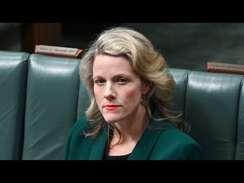 Tough question on house prices catches Clare O’Neil off guard thumbnail