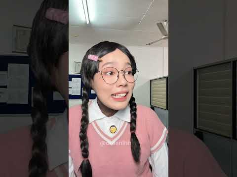Malah Review kasus masing masing 🤣 #fyp #pov #drama #sekolah #lucu #comedy #auress #relatable thumbnail