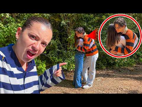 SPIO IL MIO EX MATTI MENTRE ESCE CON LA SUA CRUSH AL PARCO! thumbnail