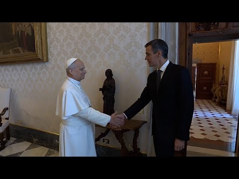 Le pape Léon XIV reçoit Pedro Sánchez au Vatican avant sa visite en Espagne thumbnail