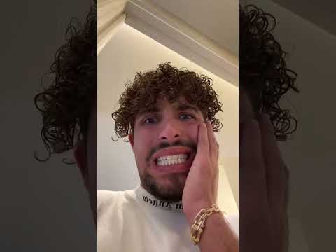 Elle va devoir couper ses cheveux ? thumbnail