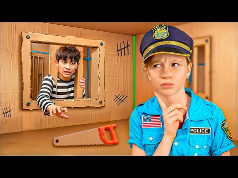 Nastya và thử thách trốn thoát khỏi nhà tù bằng bìa cứng thumbnail